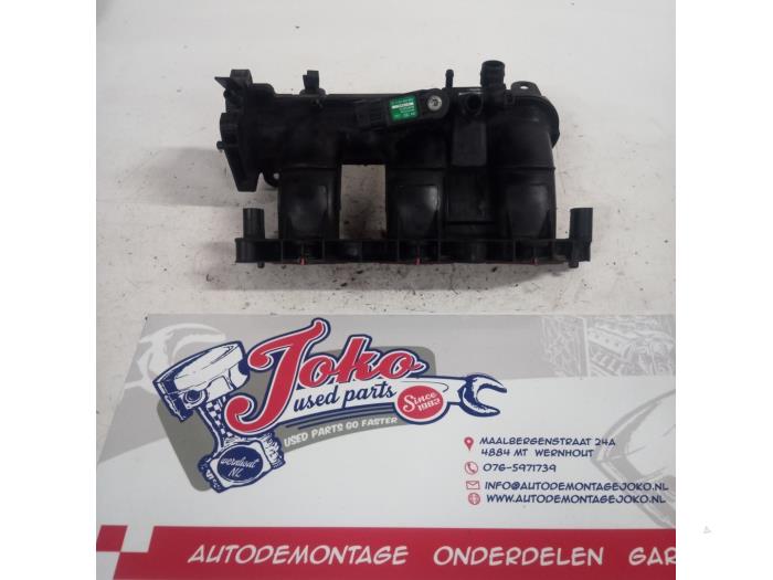 Gebruikte Spruitstuk Inlaat Renault Clio IV (5R) 0.9 Energy TCE 90 12V Prijs op aanvraag aangeboden door Autodemontage Joko B.V.