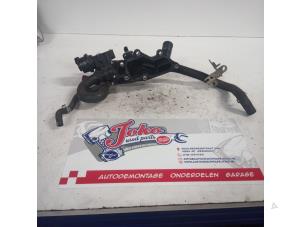 Gebruikte Thermostaathuis Renault Clio IV (5R) 0.9 Energy TCE 90 12V Prijs op aanvraag aangeboden door Autodemontage Joko B.V.