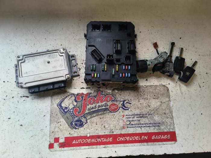 Gebruikte Bodycontrol Module Peugeot 407 SW (6E) 2.0 16V Prijs op aanvraag aangeboden door Autodemontage Joko B.V.