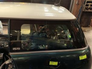 Gebruikte Extra Ruit 4Deurs links-achter BMW Mini One/Cooper (R50) 1.6 16V One Prijs op aanvraag aangeboden door Autodemontage Joko B.V.