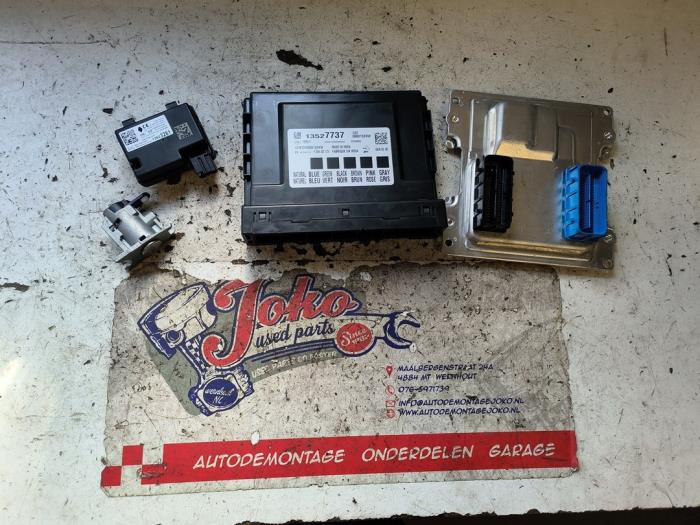 Gebruikte Module Bodycontrol Opel Karl 1.0 12V Prijs op aanvraag aangeboden door Autodemontage Joko B.V.