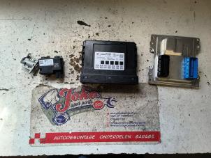 Gebruikte Cilinderslotenset (compleet) Opel Karl 1.0 12V Prijs op aanvraag aangeboden door Autodemontage Joko B.V.