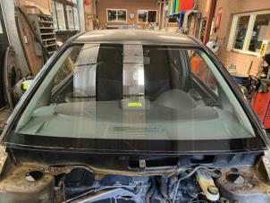 Gebruikte Voorruit Mitsubishi Colt (Z2/Z3) 1.3 16V Prijs op aanvraag aangeboden door Autodemontage Joko B.V.