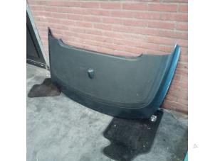 Gebruikte Cabriodak Afdekplaat Opel Astra G (F67) 2.2 16V Prijs op aanvraag aangeboden door Autodemontage Joko B.V.