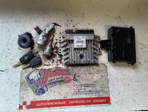 Gebruikte Computer Motormanagement Renault Clio III (BR/CR) 1.5 dCi FAP Prijs op aanvraag aangeboden door Autodemontage Joko B.V.