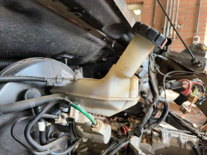 Gebruikte Hoofdremcilinder Renault Clio III (BR/CR) 1.5 dCi FAP Prijs op aanvraag aangeboden door Autodemontage Joko B.V.