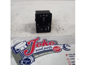 Gebruikte Schakelaar Licht Opel Astra G (F67) 2.2 16V Prijs op aanvraag aangeboden door Autodemontage Joko B.V.