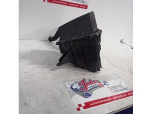 Gebruikte Luchtfilterhuis Skoda Roomster (5J) 1.2 12V HTP Prijs op aanvraag aangeboden door Autodemontage Joko B.V.