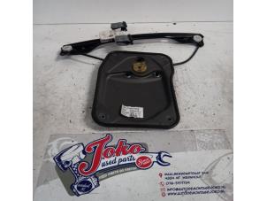 Gebruikte Raammechaniek 4Deurs rechts-voor Skoda Roomster (5J) 1.2 12V HTP Prijs op aanvraag aangeboden door Autodemontage Joko B.V.