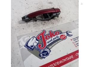 Gebruikte Portiergreep 4Deurs rechts-voor Skoda Roomster (5J) 1.2 12V HTP Prijs op aanvraag aangeboden door Autodemontage Joko B.V.