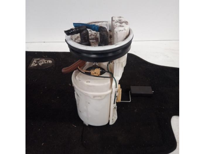 Gebruikte Tank element Pomp Skoda Roomster (5J) 1.2 12V HTP Prijs op aanvraag aangeboden door Autodemontage Joko B.V.