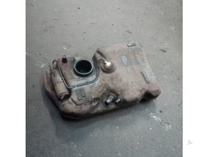 Gebruikte Brandstoftank Ford Fiesta 5 (JD/JH) 1.3 Prijs op aanvraag aangeboden door Autodemontage Joko B.V.