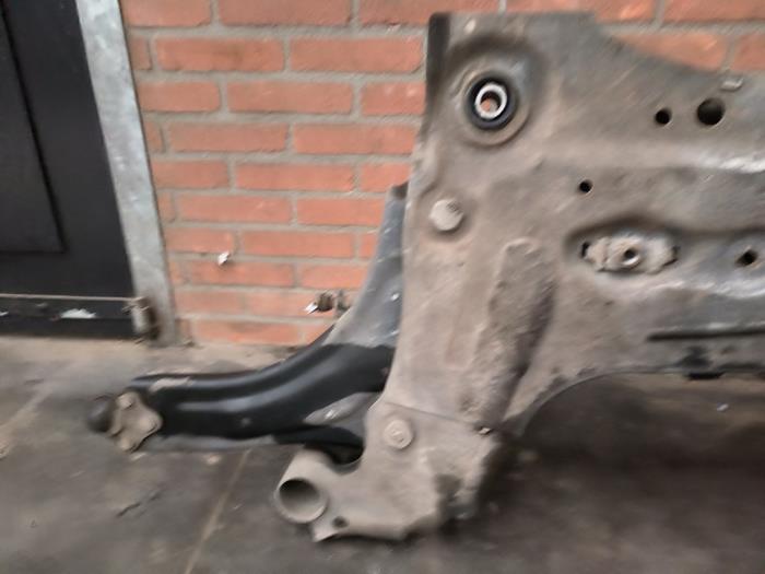 Subframe van een Renault Scénic III (JZ) 1.5 dCi 110 2010