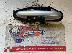 Gebruikte Deurgreep 2Deurs rechts Ford Fiesta 7 1.1 Ti-VCT 12V 85 Prijs op aanvraag aangeboden door Autodemontage Joko B.V.