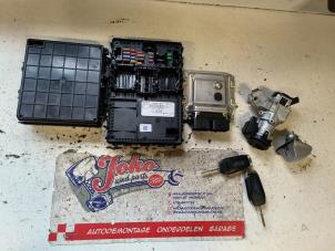 Gebruikte Bodycontrol Module Ford Fiesta 7 1.1 Ti-VCT 12V 85 Prijs op aanvraag aangeboden door Autodemontage Joko B.V.