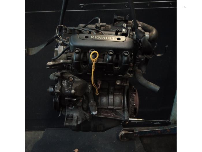 Gebruikte Motor Renault Clio II (BB/CB) 1.2 Prijs op aanvraag aangeboden door Autodemontage Joko B.V.