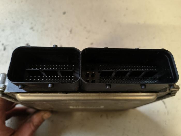 Computer Motormanagement van een Skoda Fabia II Combi 1.2 TDI 12V Greenline 2010