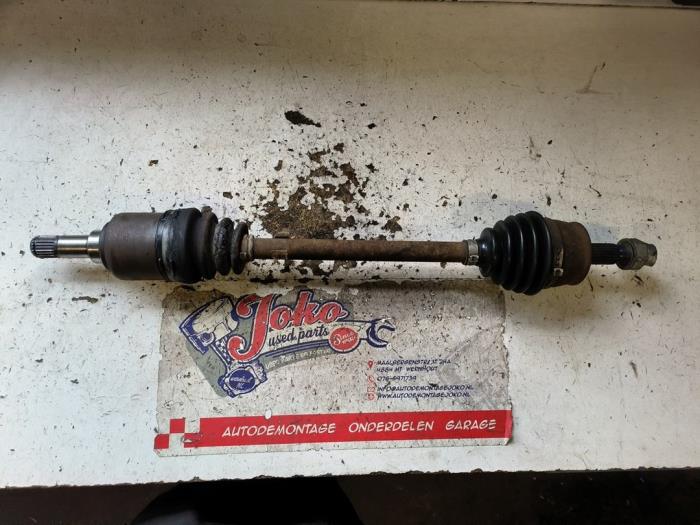 Gebruikte Aandrijfas links-voor Alfa Romeo MiTo (955) 1.4 Prijs op aanvraag aangeboden door Autodemontage Joko B.V.