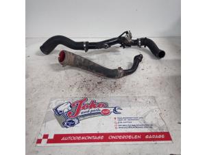 Gebruikte Intercooler Buis Fiat Doblo Cargo (223) 1.3 JTD 16V Multijet Prijs op aanvraag aangeboden door Autodemontage Joko B.V.