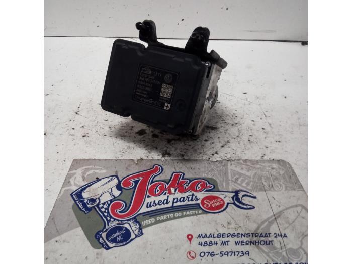 Gebruikte ABS Pomp Volkswagen Touran (1T3) 2.0 TDI 16V 140 Prijs op aanvraag aangeboden door Autodemontage Joko B.V.