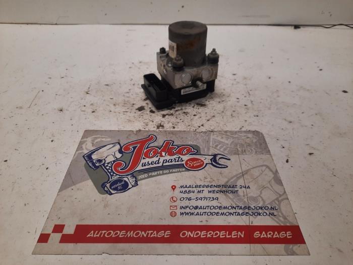 Gebruikte ABS Pomp Peugeot Boxer (U9) 3.0 HDi 175 Euro 5 Prijs op aanvraag aangeboden door Autodemontage Joko B.V.