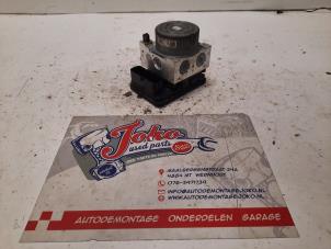 Gebruikte ABS Pomp Citroen C4 Cactus (0B/0P) 1.2 Vti 75 12V Prijs op aanvraag aangeboden door Autodemontage Joko B.V.