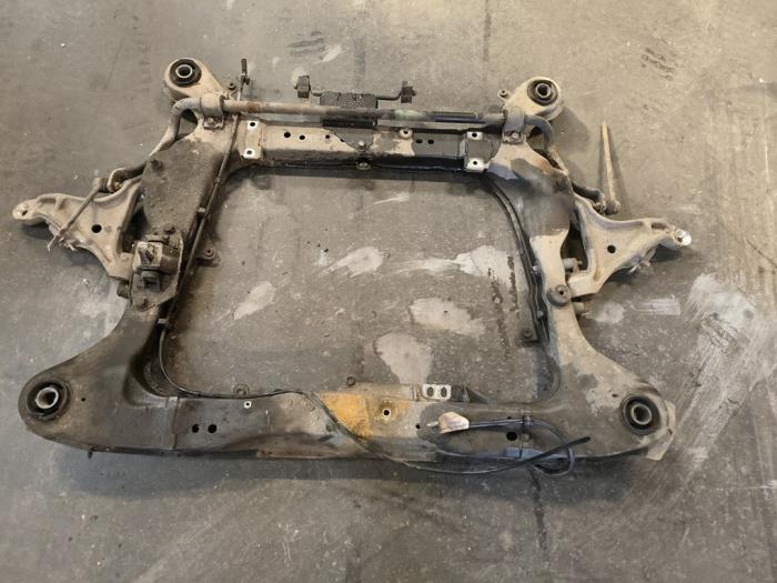 Gebruikte Subframe Volvo S60 I (RS/HV) 2.4 20V 170 Prijs op aanvraag aangeboden door Autodemontage Joko B.V.