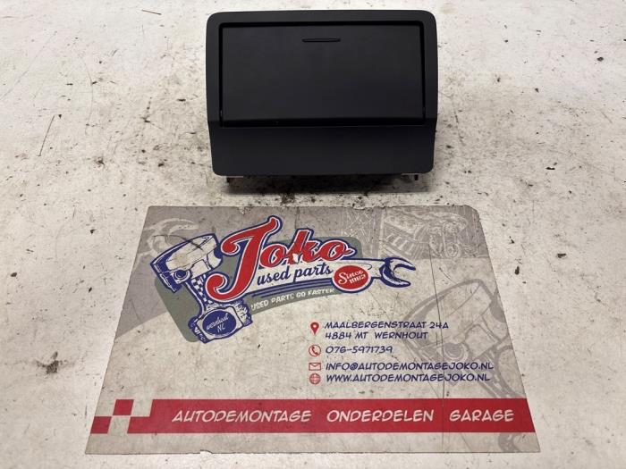 Gebruikte Display Interieur Audi A1 (8X1/8XK) 1.4 TFSI 16V 122 Prijs op aanvraag aangeboden door Autodemontage Joko B.V.