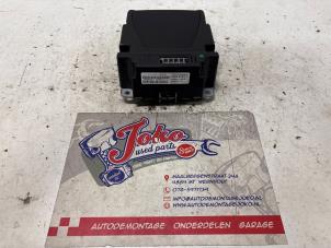 Gebruikte Head-up display Peugeot 3008 I (0U/HU) 2.0 HYbrid4 16V Prijs op aanvraag aangeboden door Autodemontage Joko B.V.