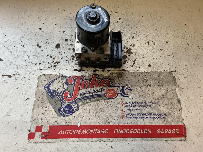 Gebruikte ABS Pomp Volkswagen Golf V (1K1) 1.9 TDI Prijs op aanvraag aangeboden door Autodemontage Joko B.V.