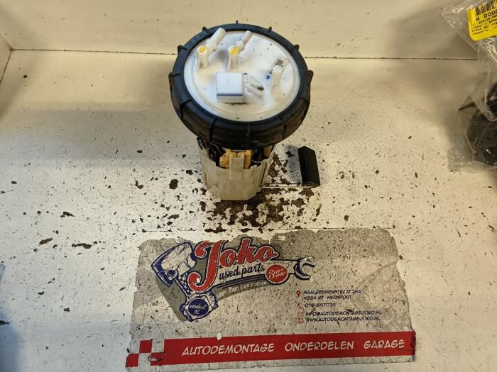 Gebruikte Brandstofpomp Elektrisch Mercedes Vito (639.6) 2.2 113 CDI 16V Euro 5 Prijs op aanvraag aangeboden door Autodemontage Joko B.V.