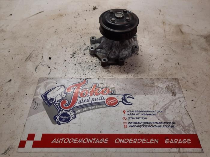 Gebruikte Waterpomp Hyundai H-300 2.5 CRDi Prijs op aanvraag aangeboden door Autodemontage Joko B.V.