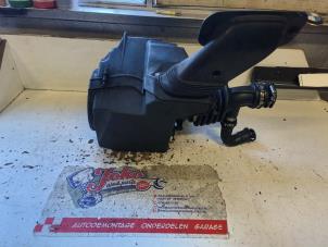 Gebruikte Luchtfilterhuis Volvo C30 (EK/MK) 1.6 D 16V Prijs op aanvraag aangeboden door Autodemontage Joko B.V.
