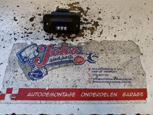 Gebruikte Schakelaar (diversen) Volkswagen Caddy III (2KA,2KH,2CA,2CH) 1.6 TDI 16V Prijs op aanvraag aangeboden door Autodemontage Joko B.V.