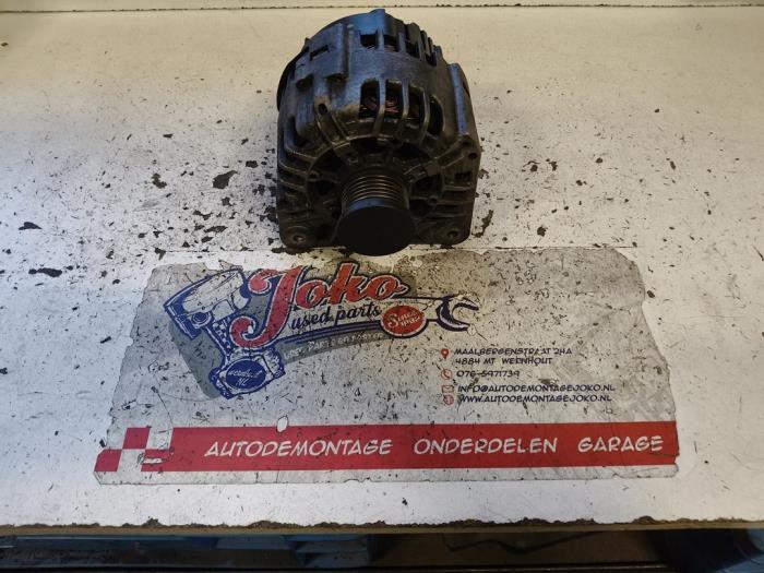 Gebruikte Dynamo Opel Vivaro 1.9 DTI 16V Prijs op aanvraag aangeboden door Autodemontage Joko B.V.