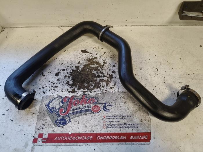 Gebruikte Intercooler Buis Opel Vivaro 1.9 DTI 16V Prijs op aanvraag aangeboden door Autodemontage Joko B.V.