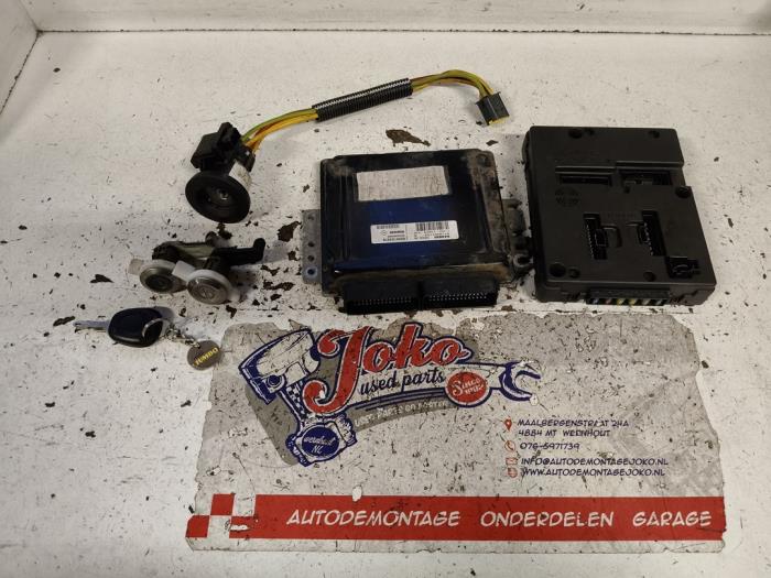 Gebruikte Computer Motormanagement Renault Scénic I (JA) 1.6 16V Prijs op aanvraag aangeboden door Autodemontage Joko B.V.