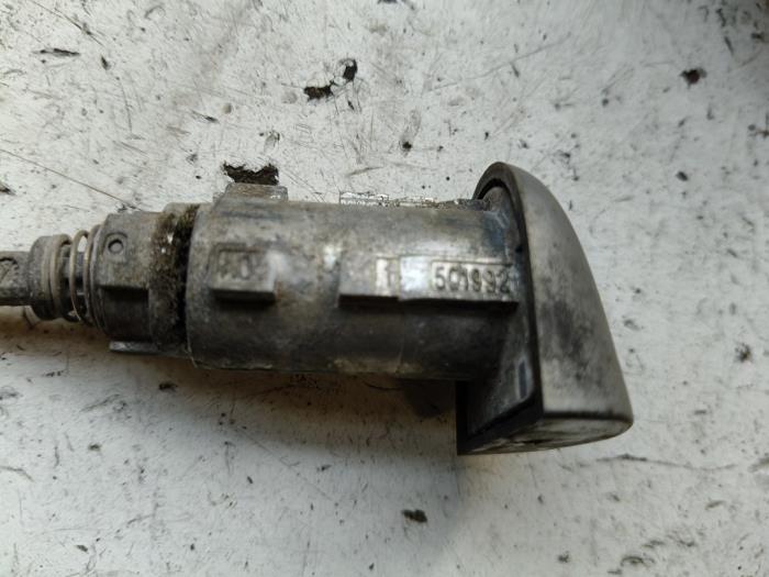 Computer Body Control van een Renault Clio III (BR/CR) 1.2 16V TCe 100 2009