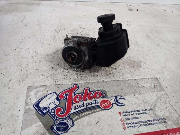 Gebruikte Stuurpomp Saab 9-3 Sport Estate (YS3F) 1.8t 16V Prijs op aanvraag aangeboden door Autodemontage Joko B.V.