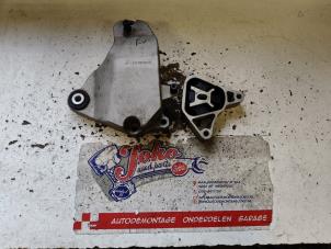 Gebruikte Motorsteun Mercedes CLA (117.3) 1.6 CLA-200 16V Prijs op aanvraag aangeboden door Autodemontage Joko B.V.