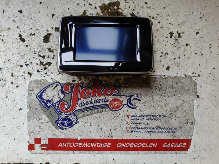 Display Interieur Mercedes CLA (117.3), 2013 / 2019 1.6 CLA-200 16V, Sedan, 4Dr, Benzine, 1.595cc, 115kW (156pk), FWD, M270910, 2013-01 / 2019-03, 117.343 (Gebruikt)