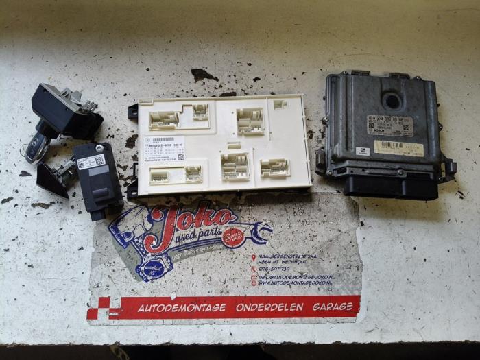 Gebruikte Module Bodycontrol Mercedes CLA (117.3) 1.6 CLA-200 16V Prijs op aanvraag aangeboden door Autodemontage Joko B.V.