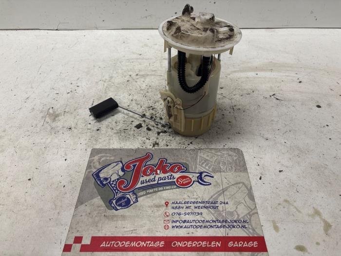 Gebruikte Tank element Pomp Renault Scénic II (JM) 2.0 16V Prijs op aanvraag aangeboden door Autodemontage Joko B.V.