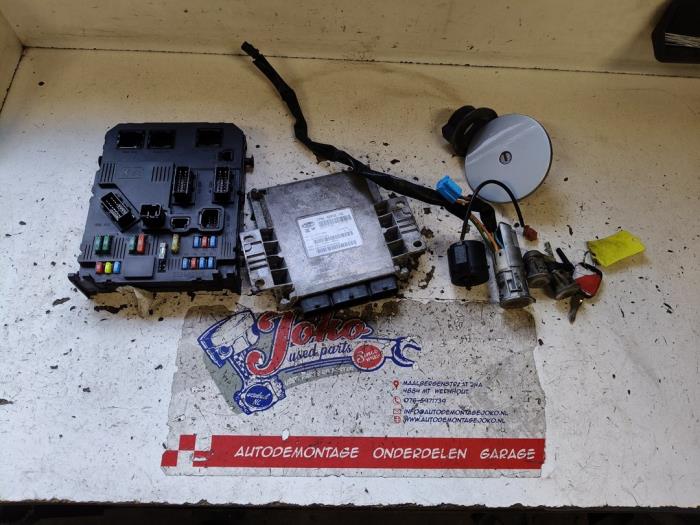 Gebruikte Bodycontrol Module Peugeot 206 (2A/C/H/J/S) 1.1 XN,XR Prijs op aanvraag aangeboden door Autodemontage Joko B.V.