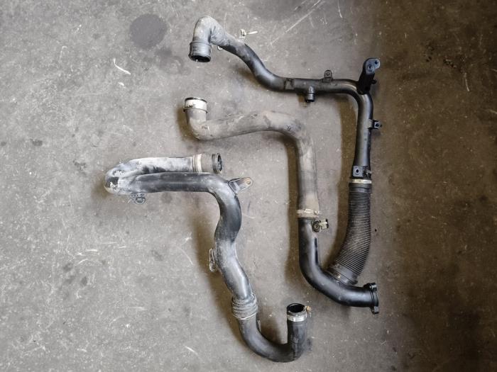 Gebruikte Intercooler Buis Opel Corsa C (F08/68) 1.3 CDTi 16V Prijs op aanvraag aangeboden door Autodemontage Joko B.V.