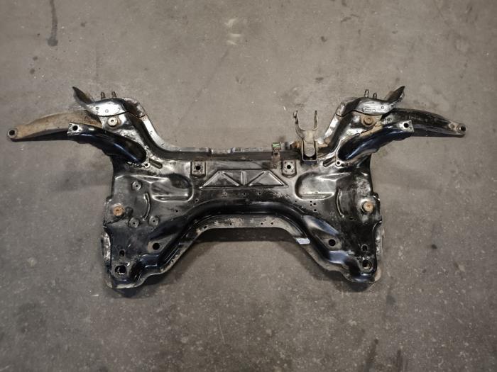 Gebruikte Subframe Peugeot Partner (GC/GF/GG/GJ/GK) 1.6 HDI 75 16V Prijs op aanvraag aangeboden door Autodemontage Joko B.V.