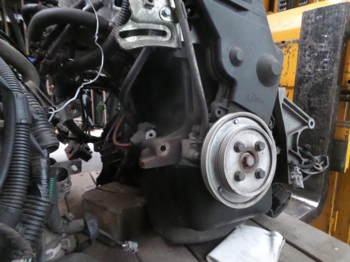 Motor van een Renault Megane 1998