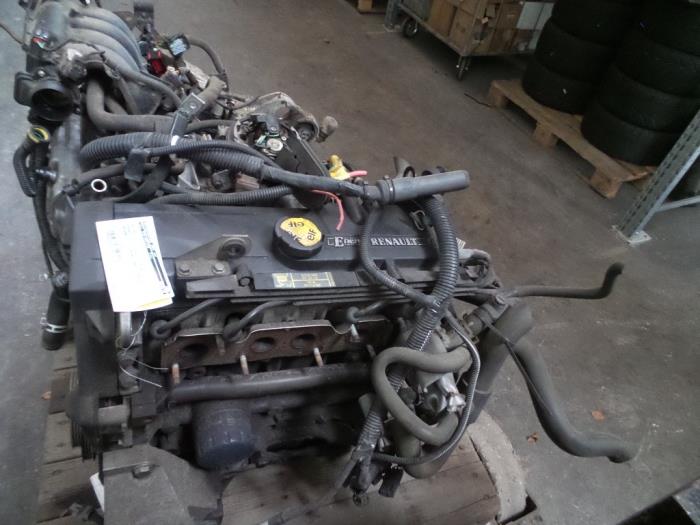 Motor van een Renault Megane 1998