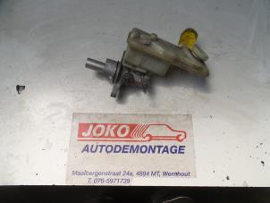 Gebruikte Hoofdremcilinder Renault Megane II (BM/CM) 2.0 dCi 16V Prijs op aanvraag aangeboden door Autodemontage Joko B.V.