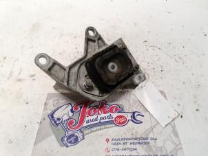 Gebruikte Versnellingsbak Steun Renault Megane II (BM/CM) 2.0 dCi 16V Prijs op aanvraag aangeboden door Autodemontage Joko B.V.